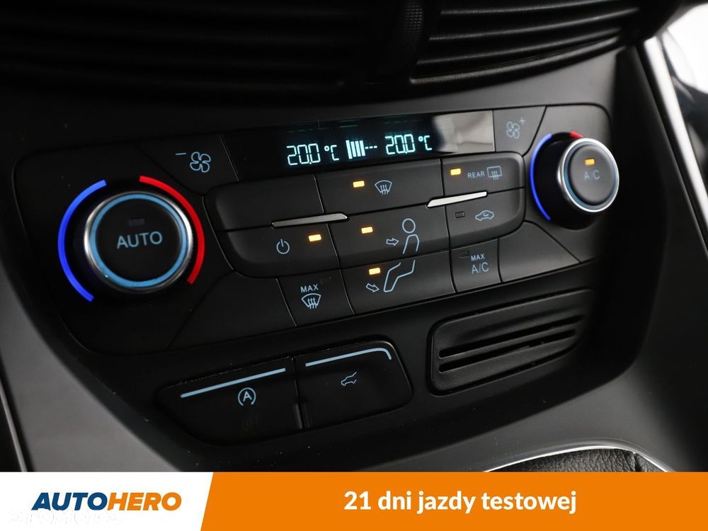 Ford Kuga - 24
