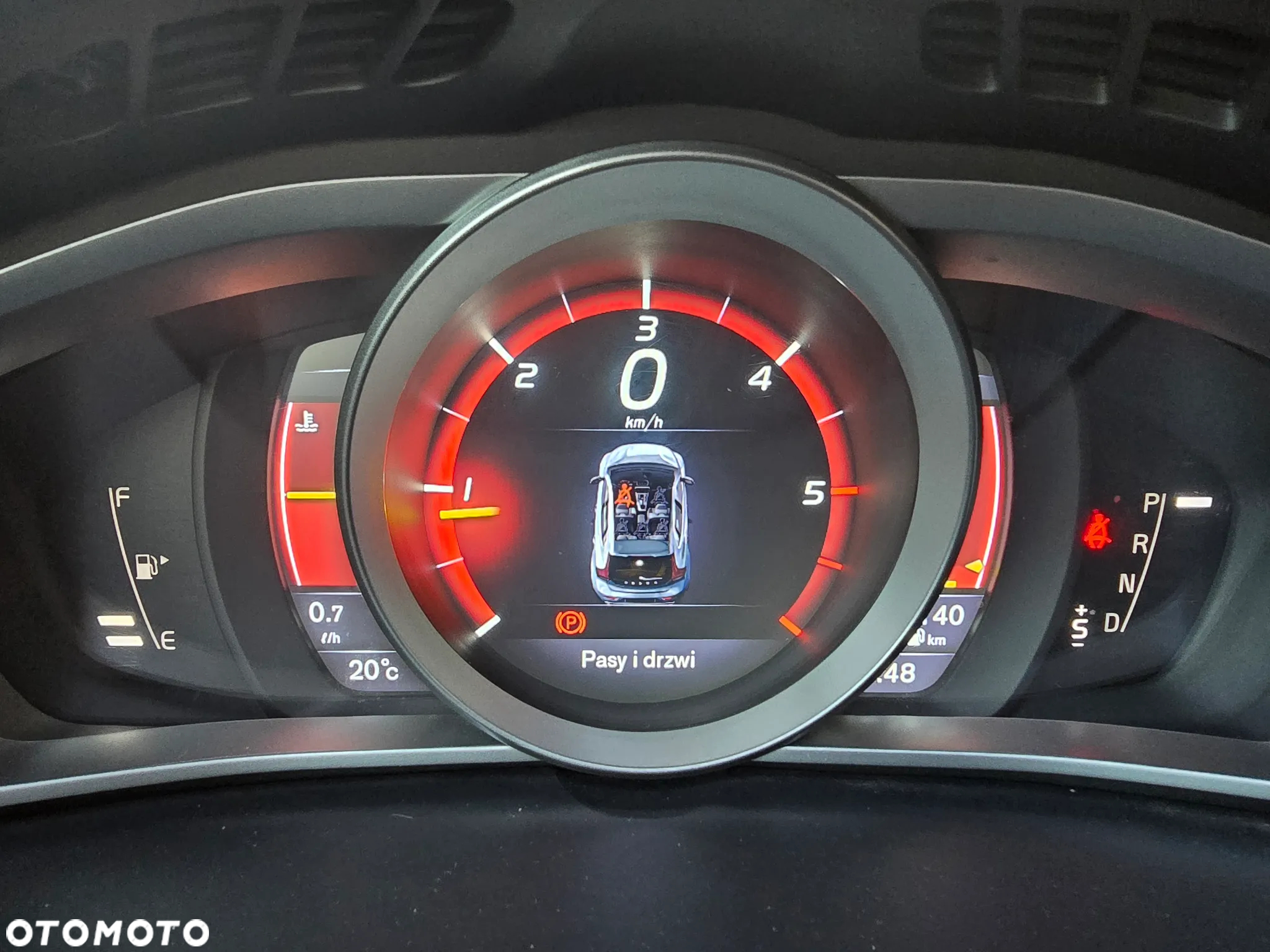 Volvo V40 D3 Geartronic RDesign - 15