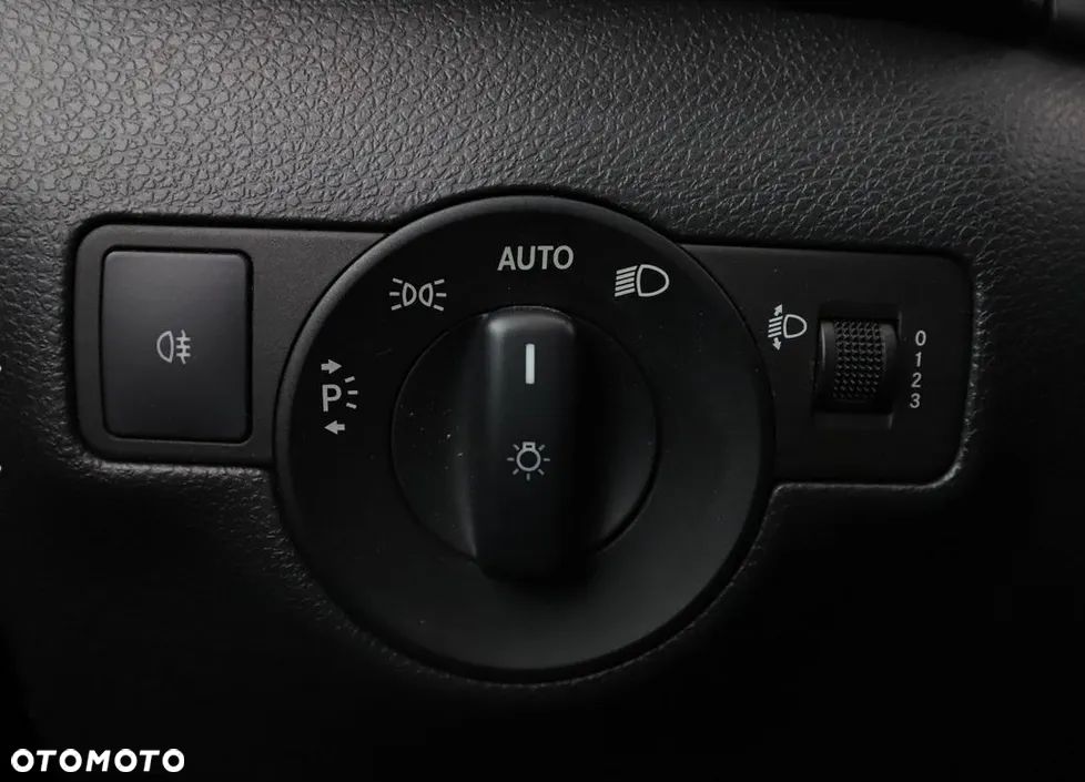 Mercedes-Benz Klasa B 180 CDI - 20