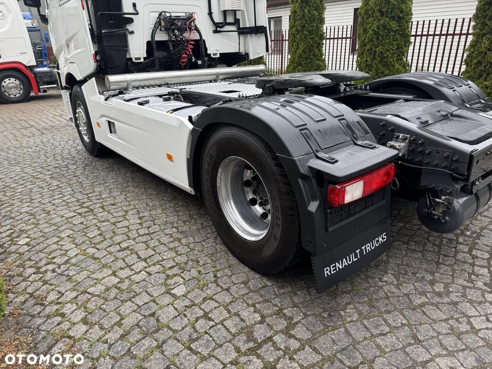 Renault T480 - 8