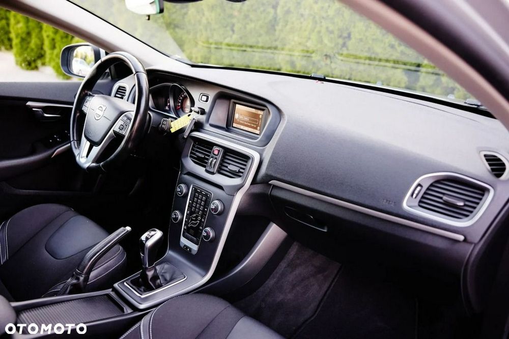 Volvo V40 D2 Kinetic - 23