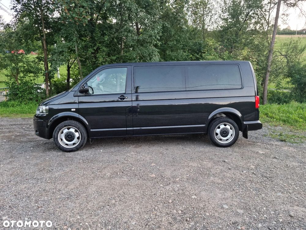 Volkswagen Caravelle - 2