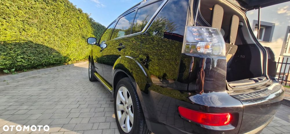 Mitsubishi Outlander 2.0 DID Intense + - 5