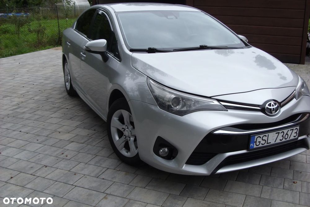 Toyota Avensis 1.8 Active MS - 3