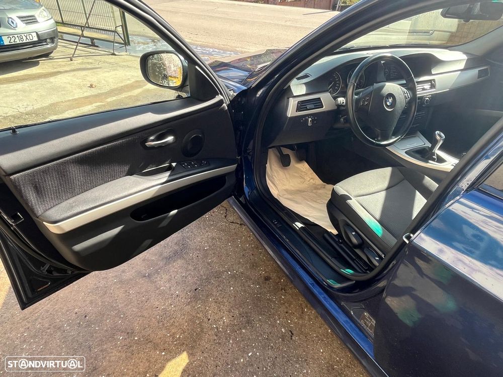 BMW 318 d xDrive - 5