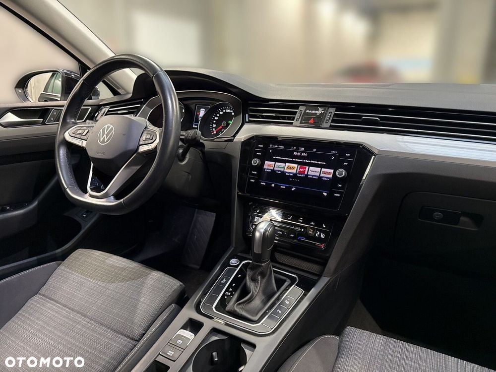 Volkswagen Passat - 20