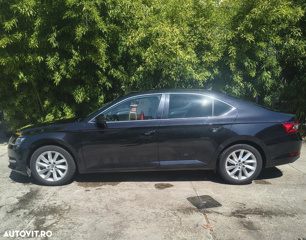 Skoda Superb 2.0 TDI DSG Ambition - 3