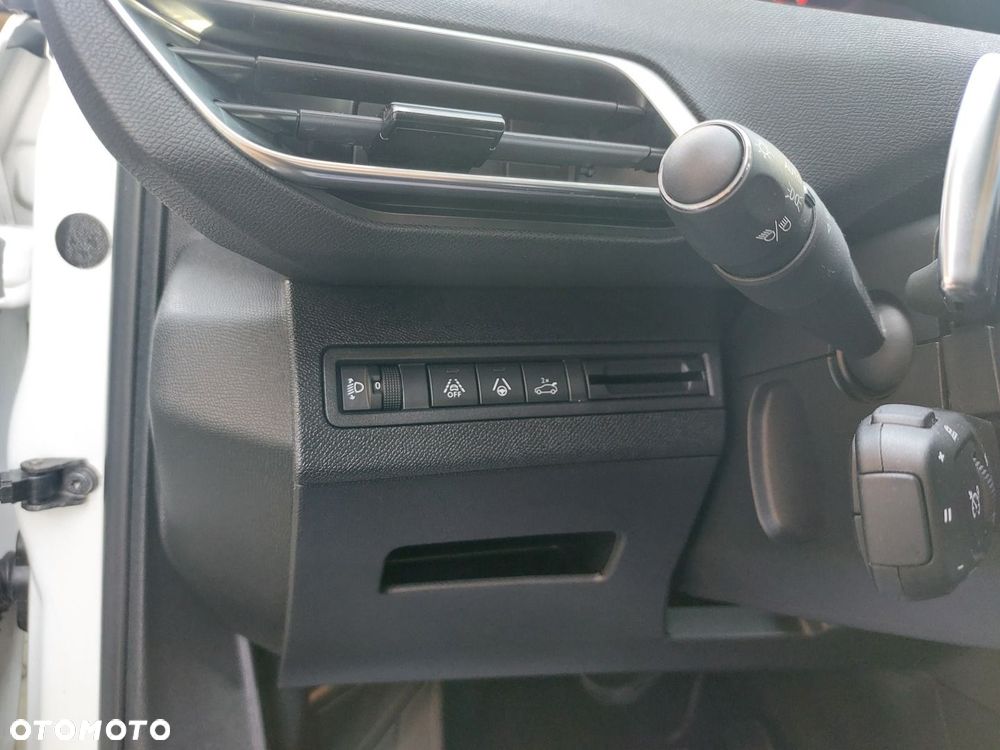 Peugeot 5008 1.2 PureTech Allure Pack S&S EAT8 - 13