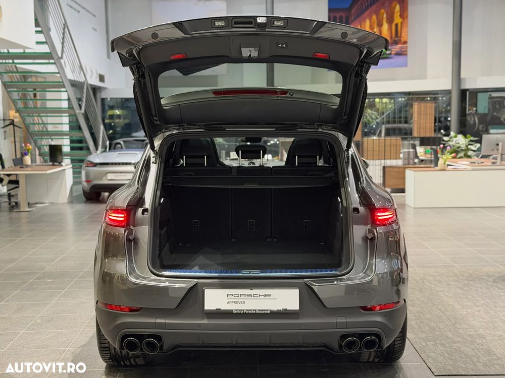 Porsche Cayenne Standard - 9