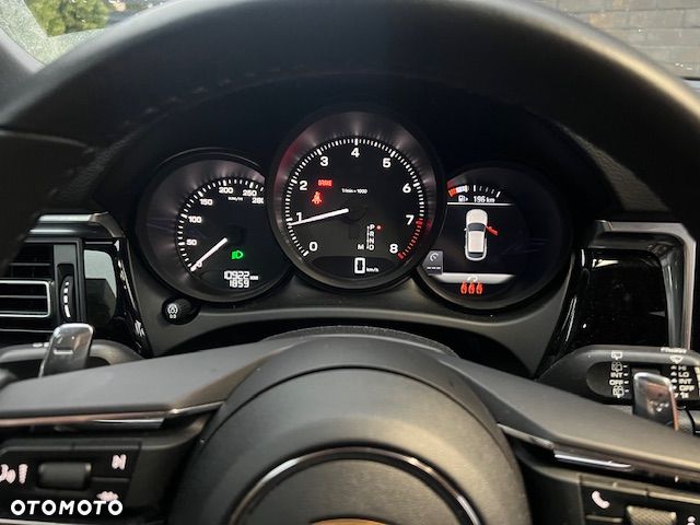 Porsche Macan Standard - 13