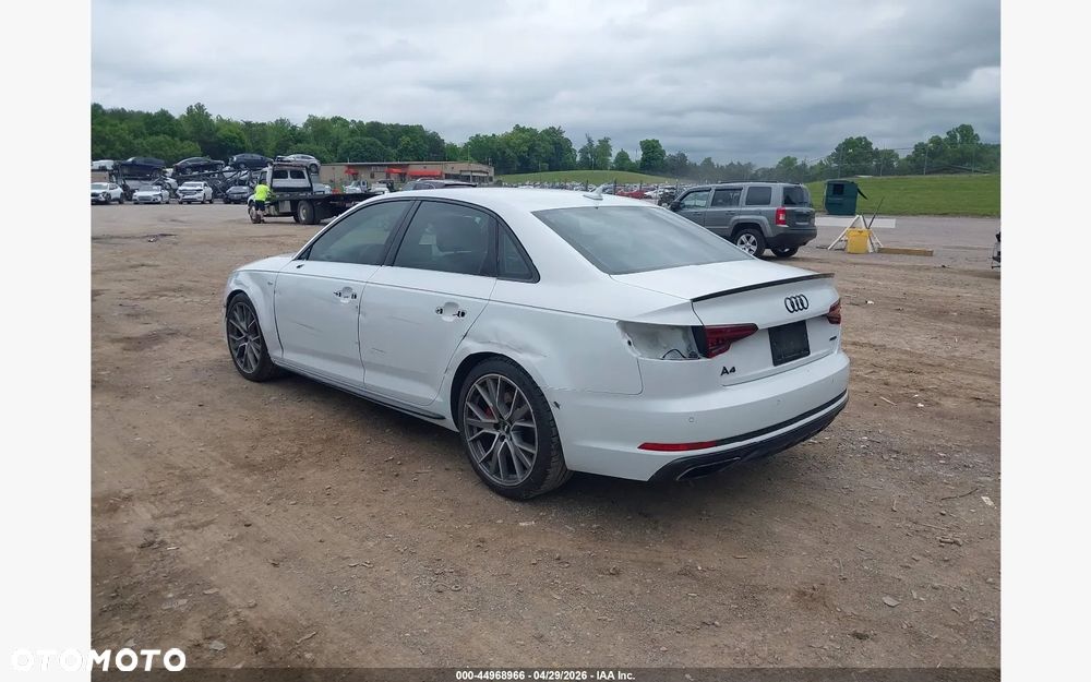 Audi A4 Limousine - 8