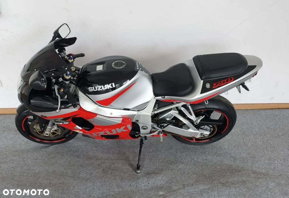 Suzuki GSX-R - 11
