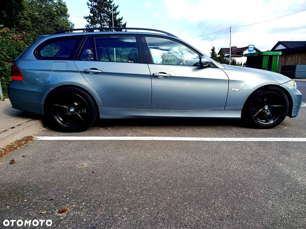 BMW Seria 3 318d - 10