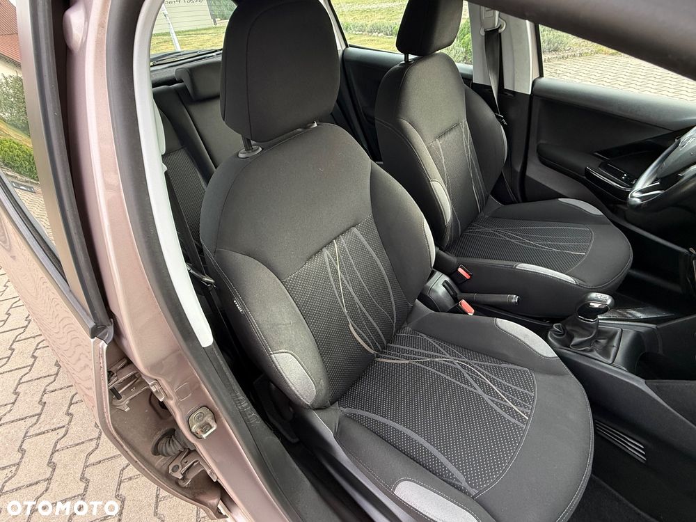 Peugeot 208 1.4 VTi Allure - 7