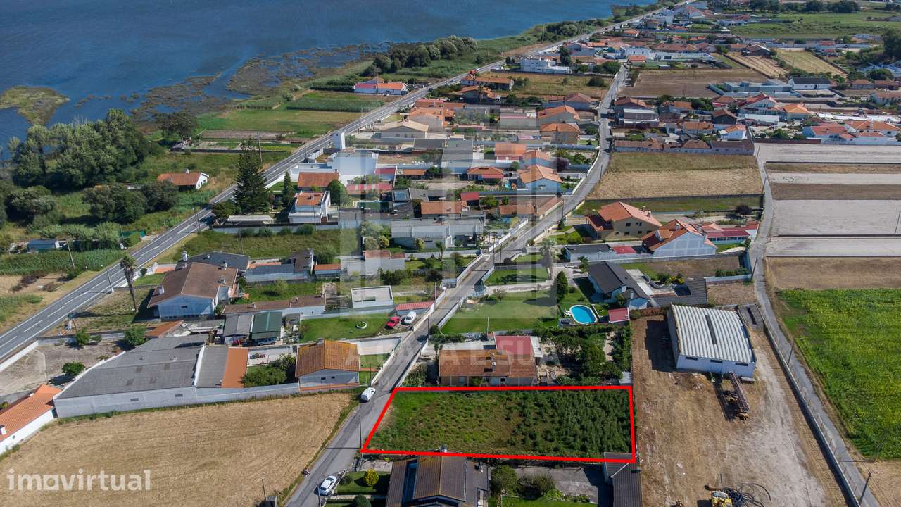 Fantástico terreno urbano murado em Torrão do Lameiro - Grande imagem: 4/13
