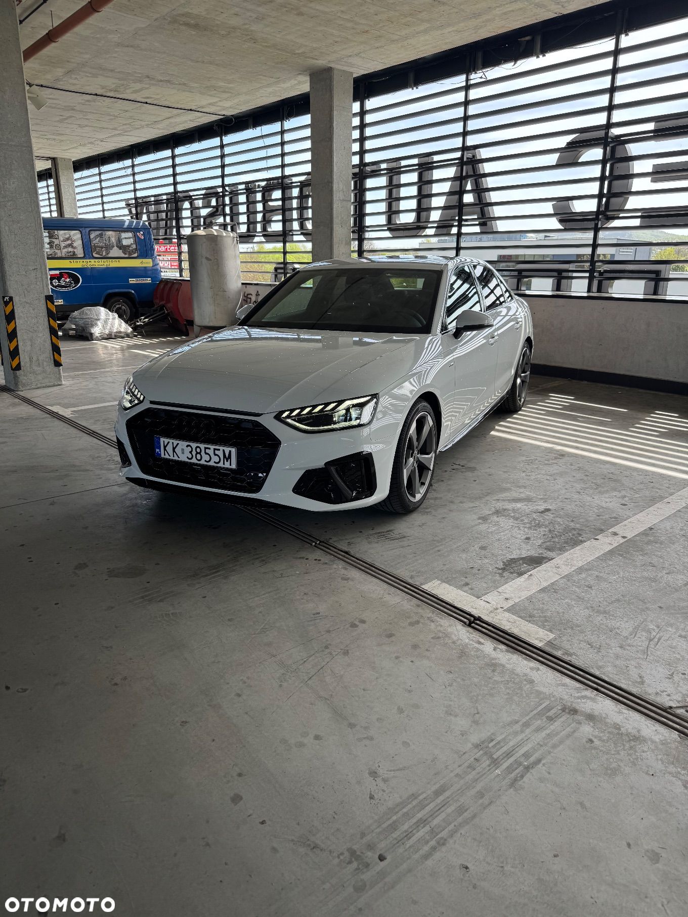 Audi A4 - 1