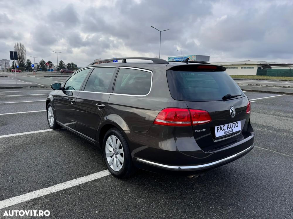 Volkswagen Passat Variant 2.0 TDI BlueMotion Technology DPF Comfortline - 17