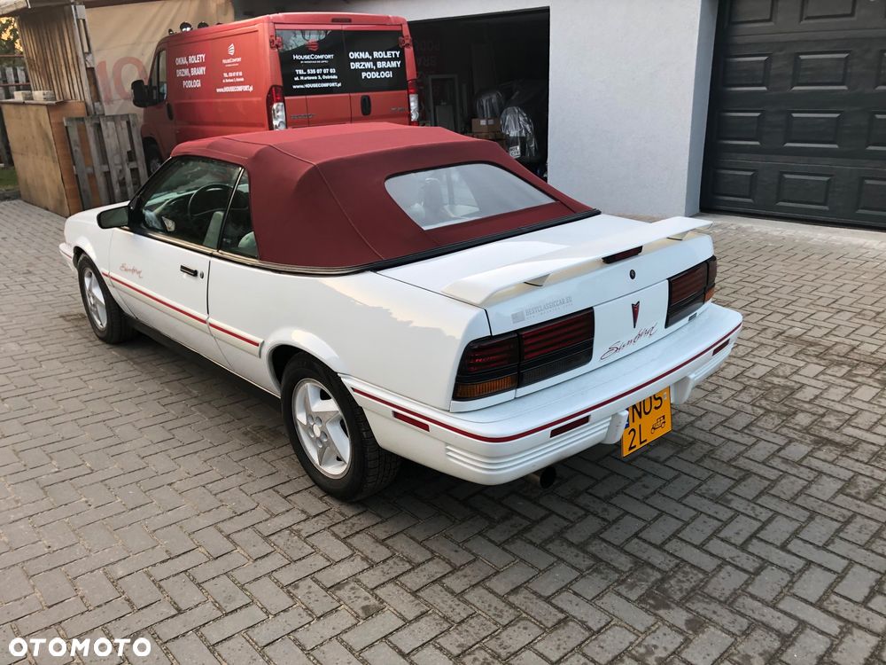 Pontiac Sunbird GT - 16