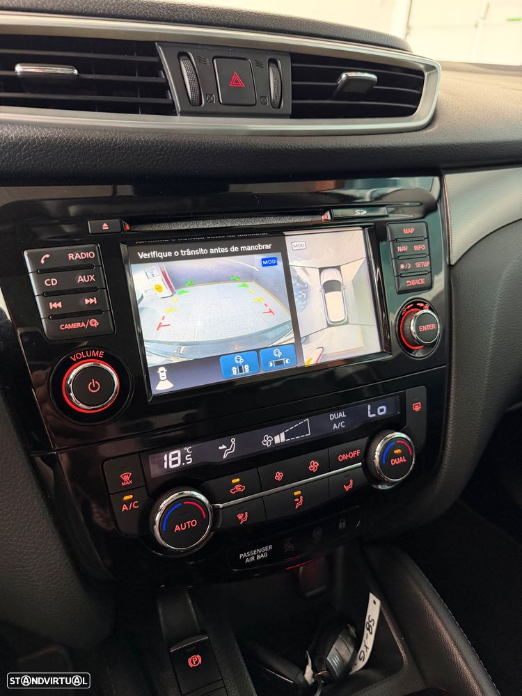 Nissan Qashqai 1.5 dCi N-Connecta J18+Led - 20