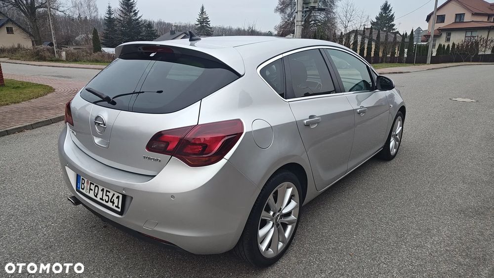 Opel Astra 1.6 Turbo Innovation - 3