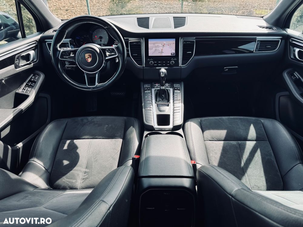 Porsche Macan - 2