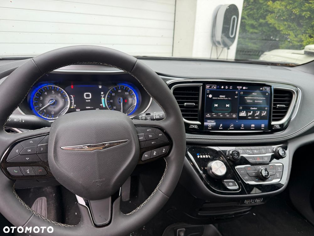 Chrysler Pacifica - 13