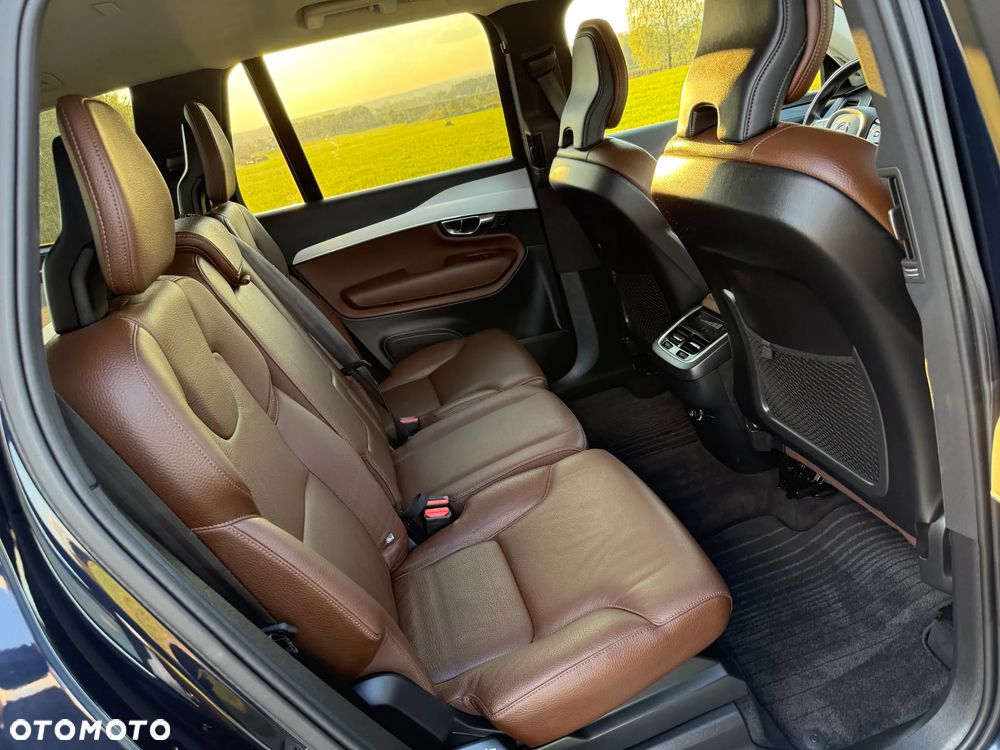 Volvo XC 90 D5 SCR AWD Momentum - 7