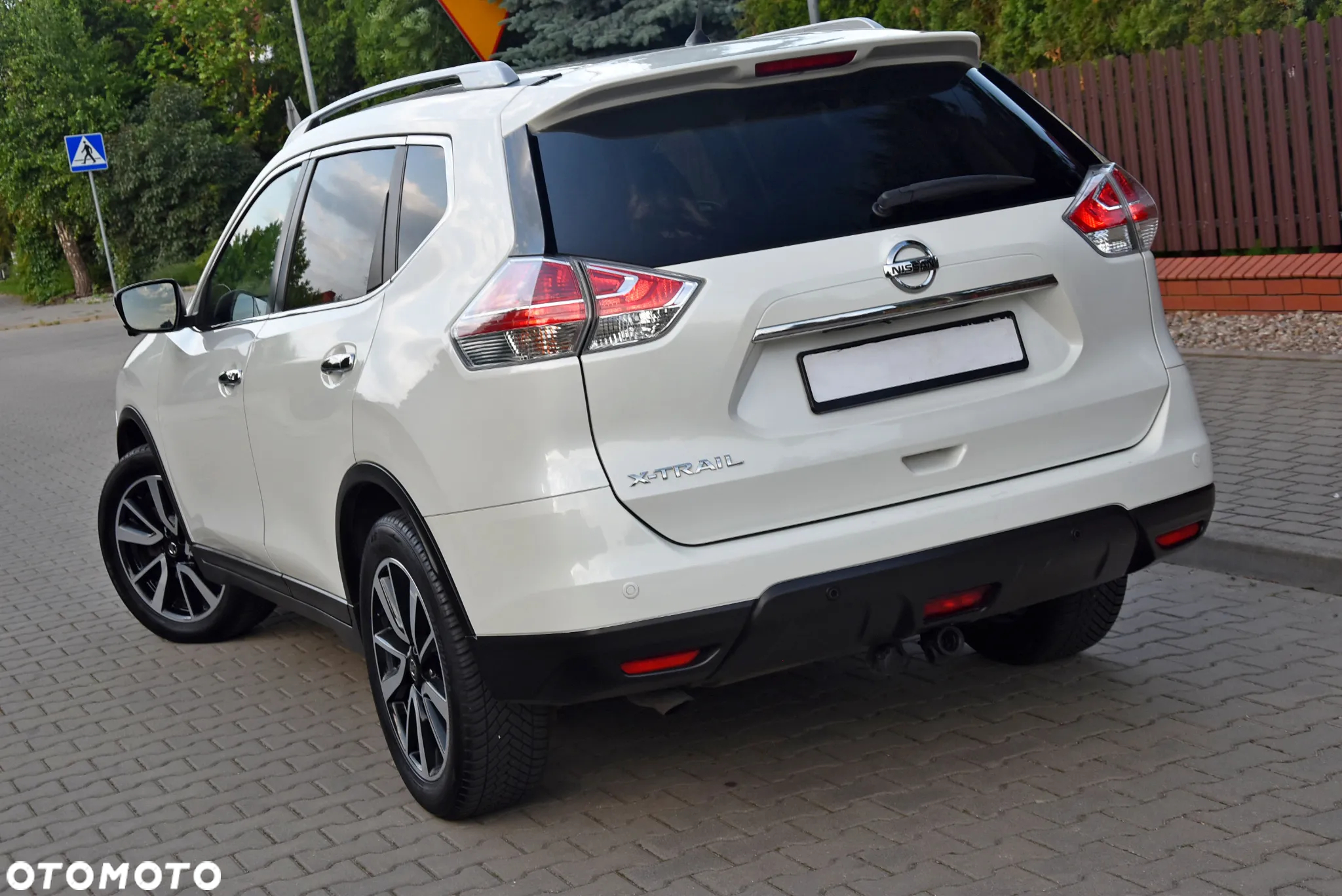 Nissan X-Trail 1.6 DCi Tekna 2WD Xtronic 7os - 2