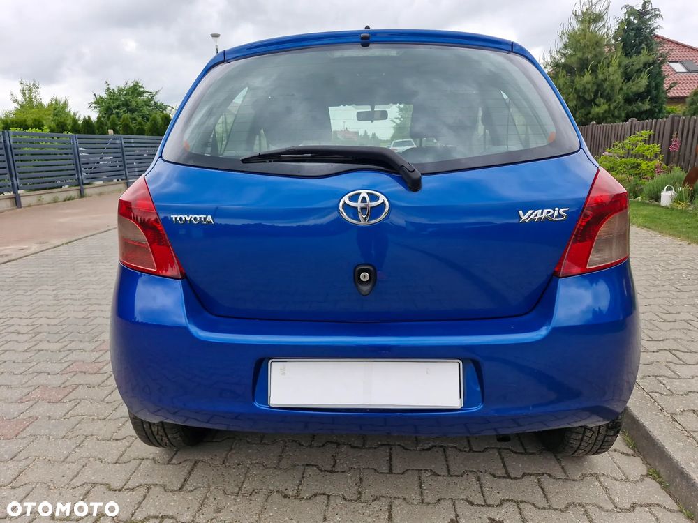 Toyota Yaris 1.0 Luna A/C - 32
