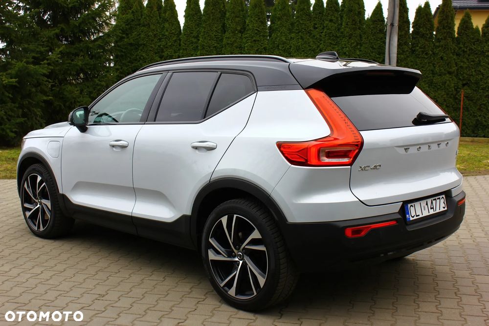 Volvo XC 40 ver-t5-plug--in-hybrid-r--design - 19