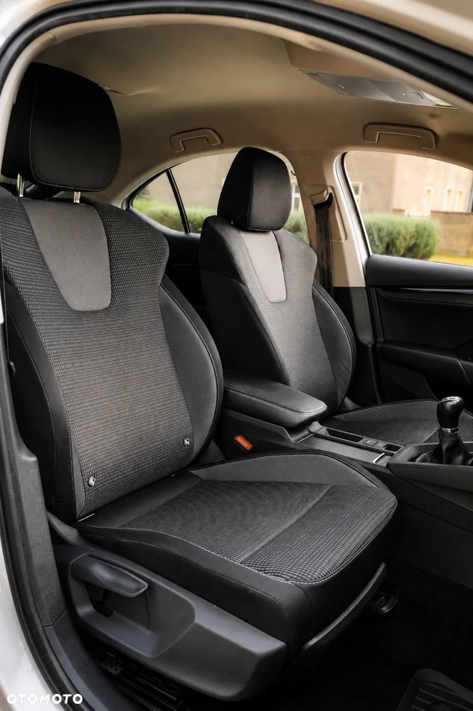 Skoda Octavia 1.5 TSI ACT Active - 20