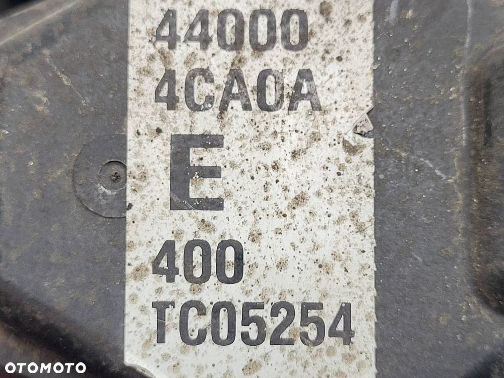 ZACISK HAMULCOWY TYŁ TYLNY PRAWY JARZMO NISSAN X-TRAIL III T32 2.0 DCI - 10