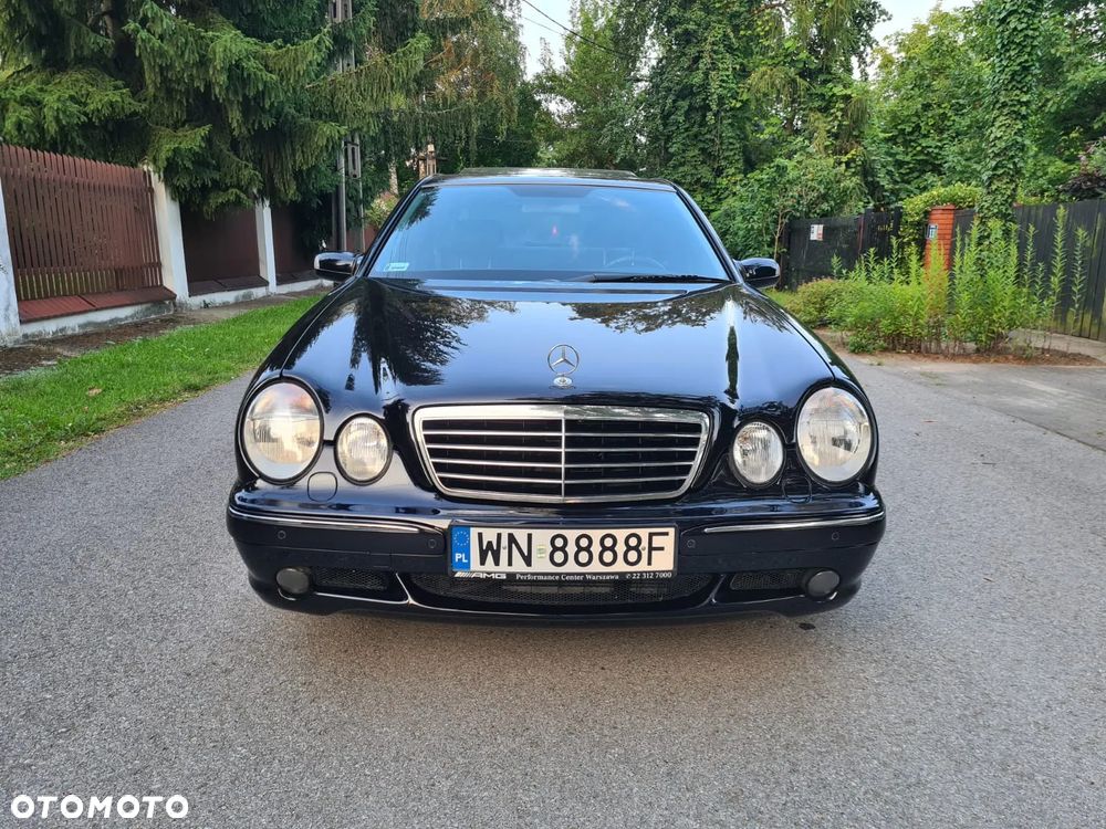 Mercedes-Benz Klasa E - 9