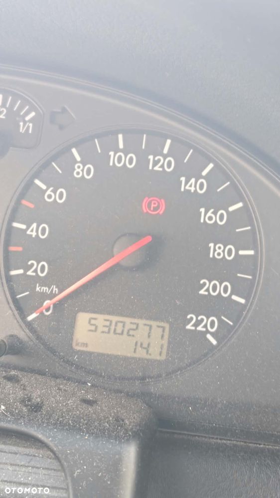 Volkswagen Passat - 14