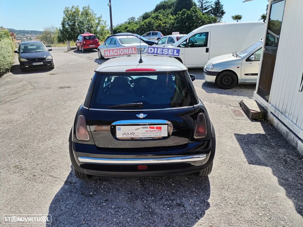 MINI 3 Portas One 1.4 D - 11