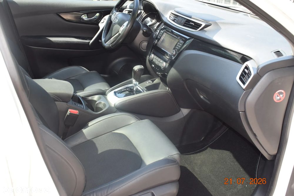 Nissan Qashqai 1.6 DCi Xtronic N-Connecta - 17