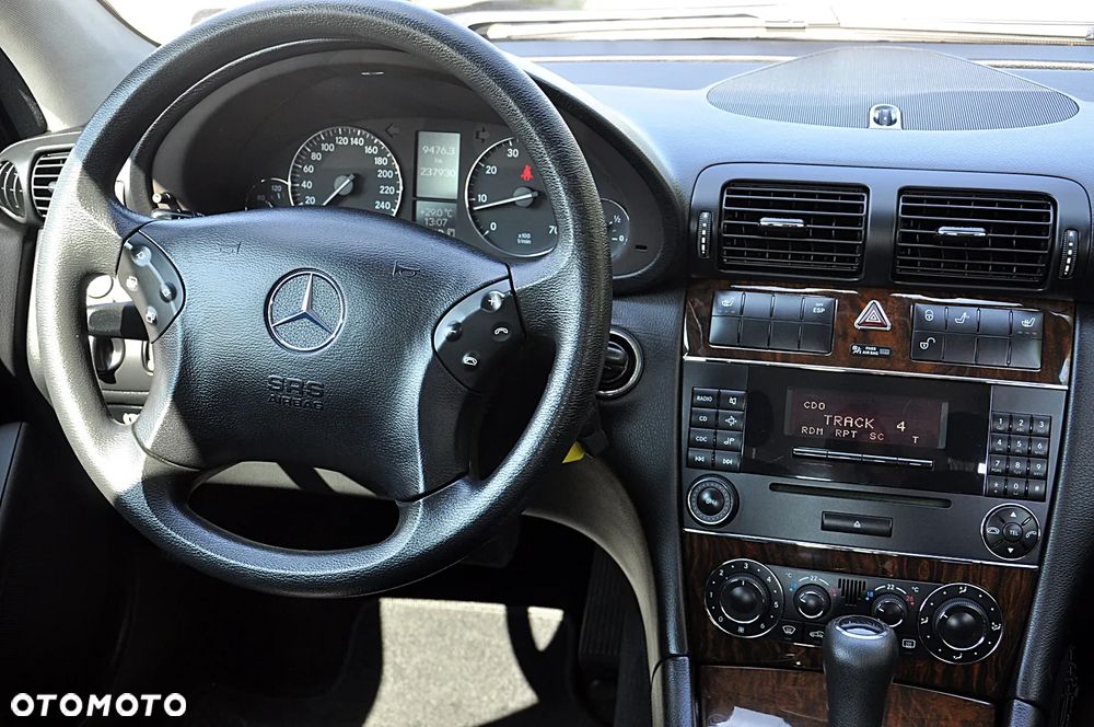 Mercedes-Benz Klasa C 200 Kompressor Automatik Classic Sport Edition + - 22