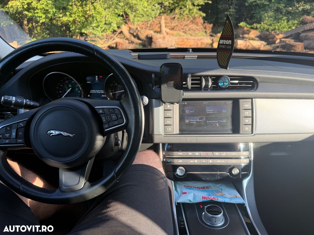 Jaguar XF 20d Aut. Prestige - 9