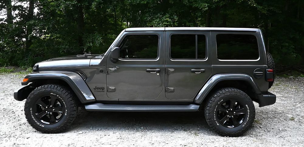 Jeep Wrangler - 4