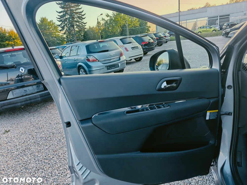 Peugeot 5008 - 22