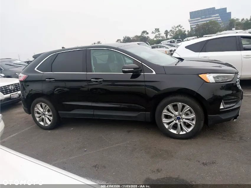 Ford Edge - 8