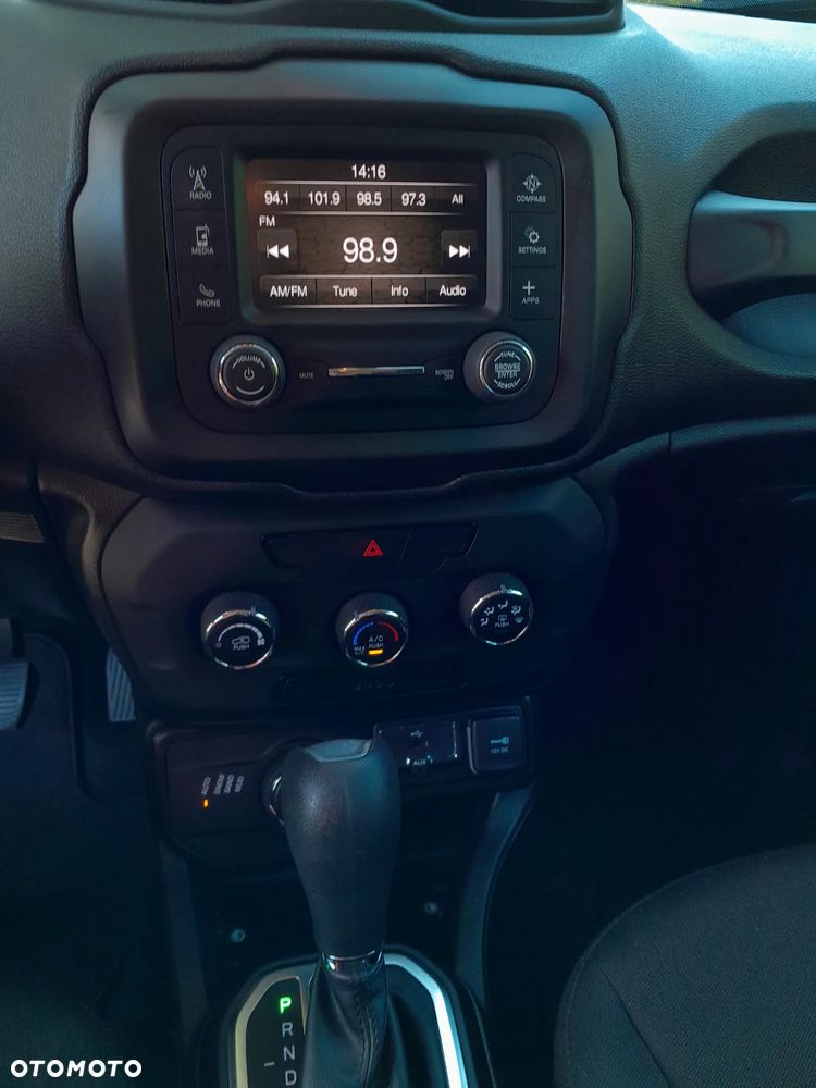 Jeep Renegade - 16