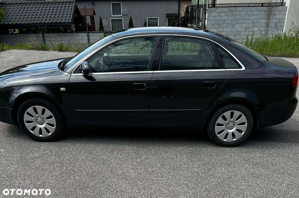 Audi A4 Limousine - 5