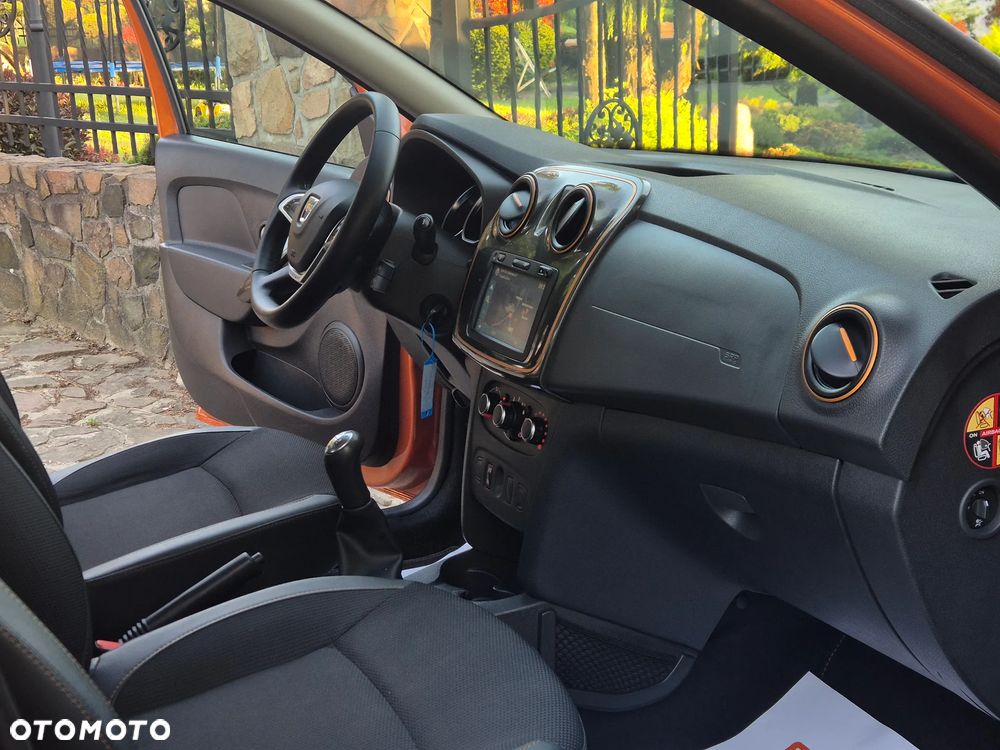 Dacia Sandero TCe 90 Celebration - 21
