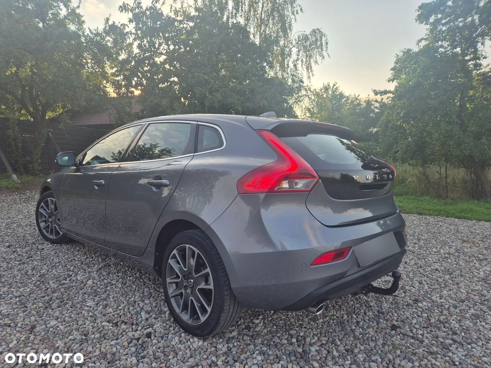 Volvo V40 D4 Summum - 2