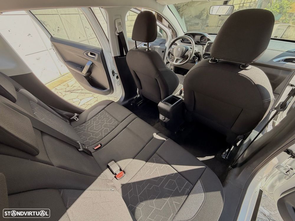 Peugeot 2008 1.2 PureTech Style - 26