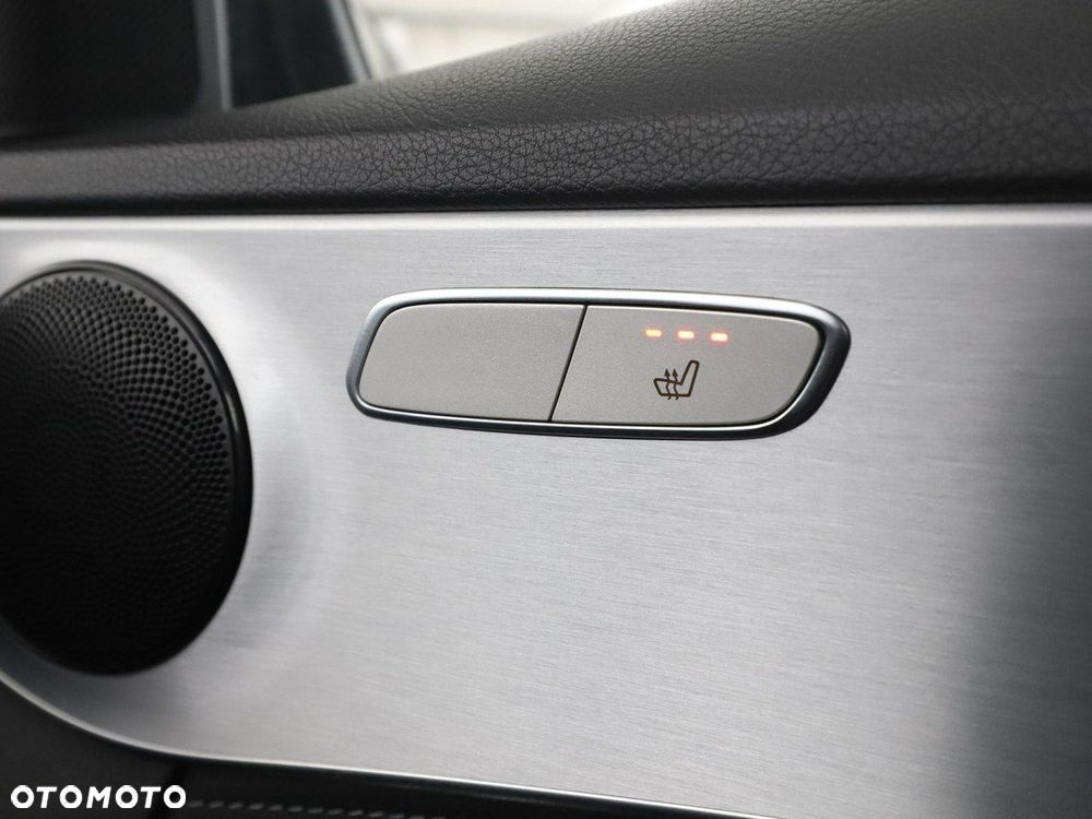 Mercedes-Benz Klasa C 180 - 34