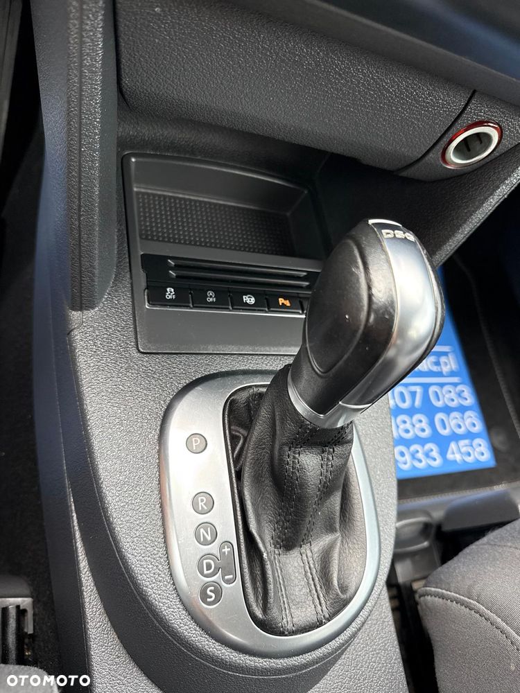 Volkswagen Touran 2.0 TDI DPF DSG Life - 27