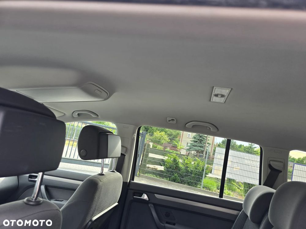 Volkswagen Touran 1.6 TDI DPF BlueMotion Technology Comfortline - 25