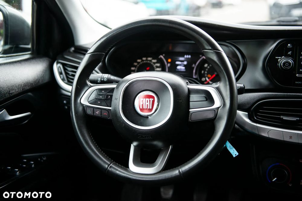 Fiat Tipo 1.4 T-Jet 16v Easy - 29